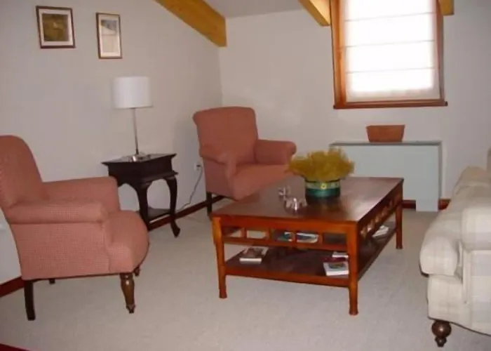 La Puerta De La Ribera *